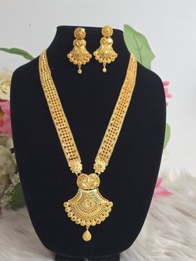 Elegant Gold-Tone Bollywood Desi Women's Necklace & Earrings Set
